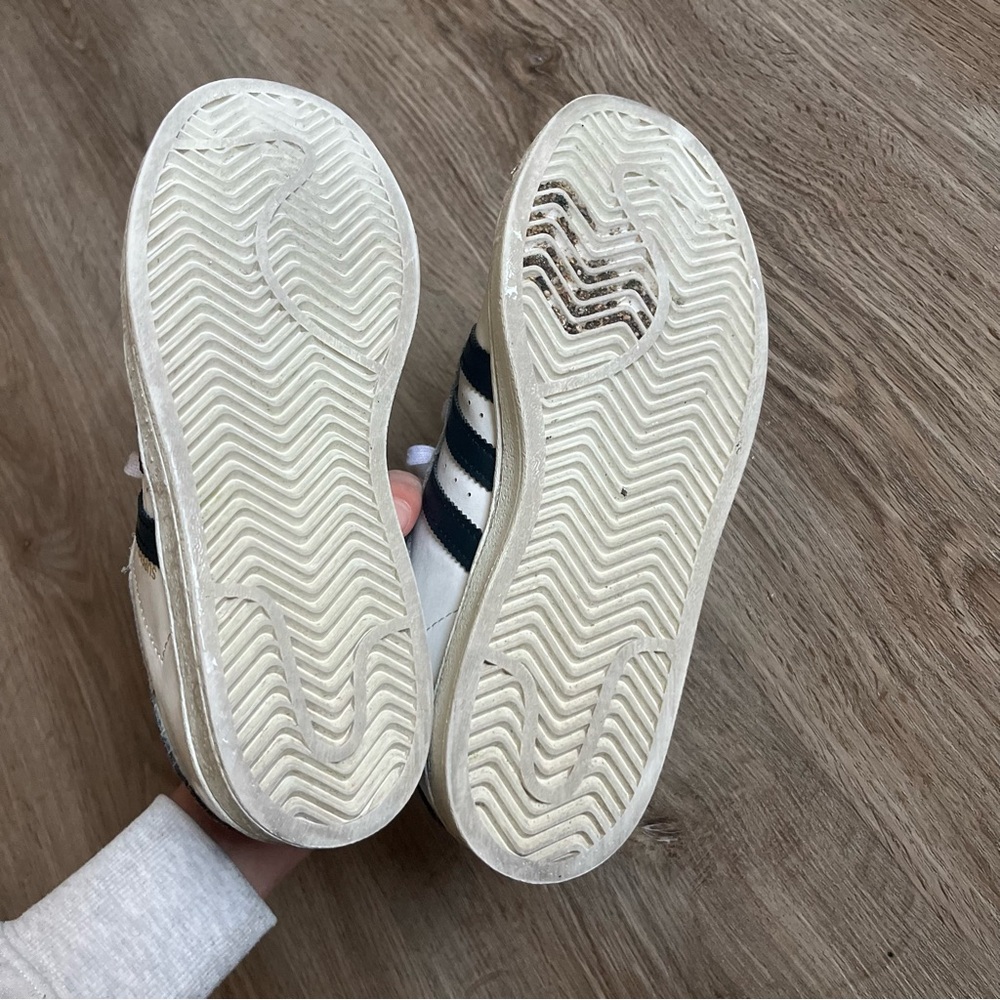 Adidas Original Sneakers - Picture 6 of 7